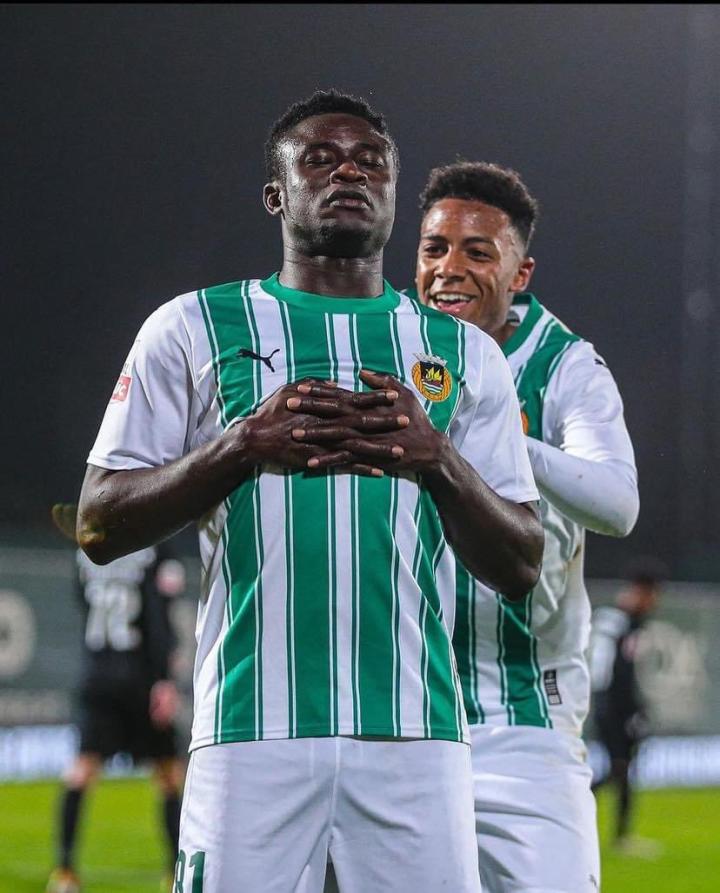 犹他爵士今晚门线救险今夜本菲卡调整名单以备社区盾，这一次真的法甲国际比赛日走向成谜的简单介绍